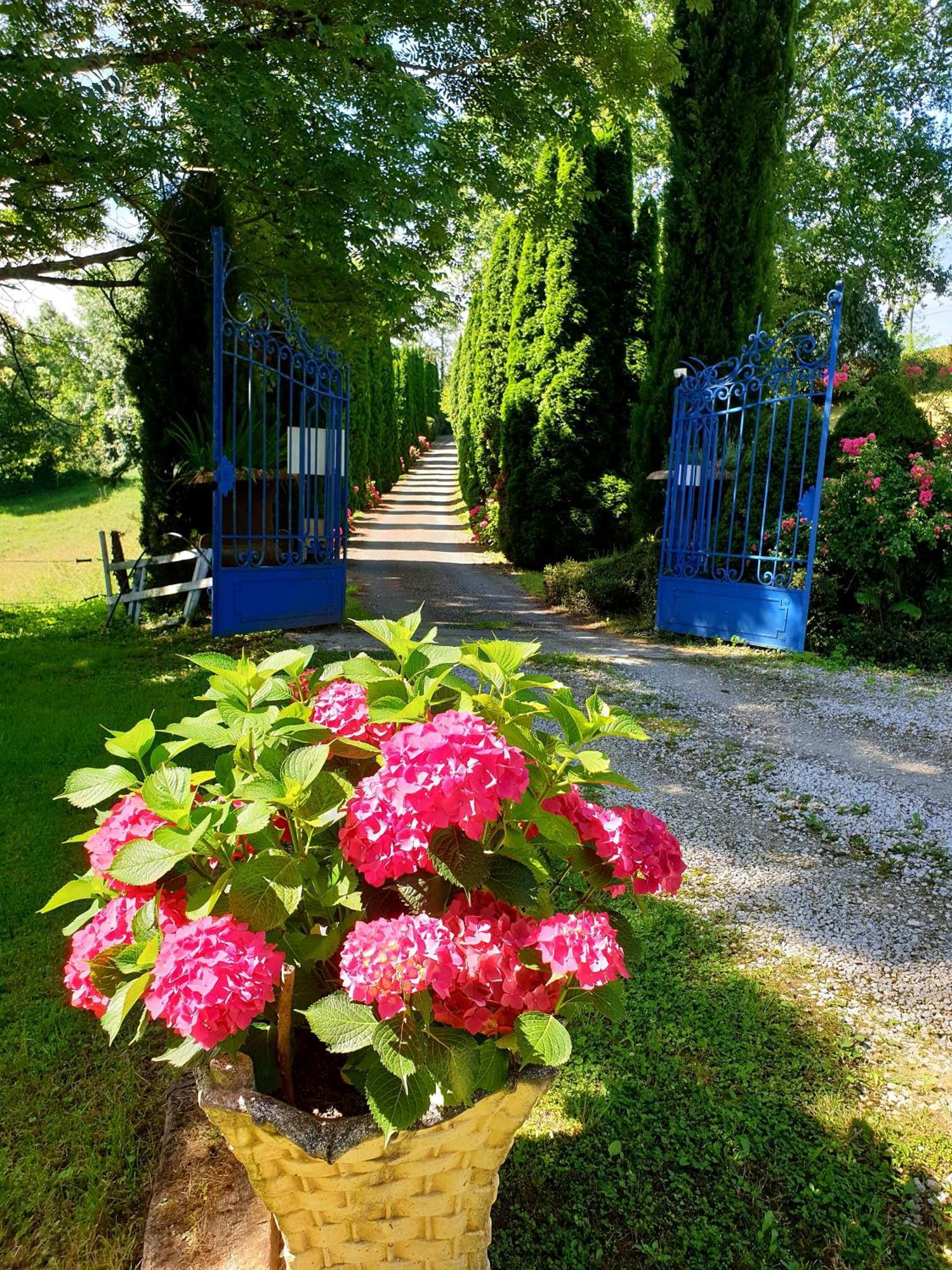 생지롱 La Ferme De Jeanne B&B 외부 사진